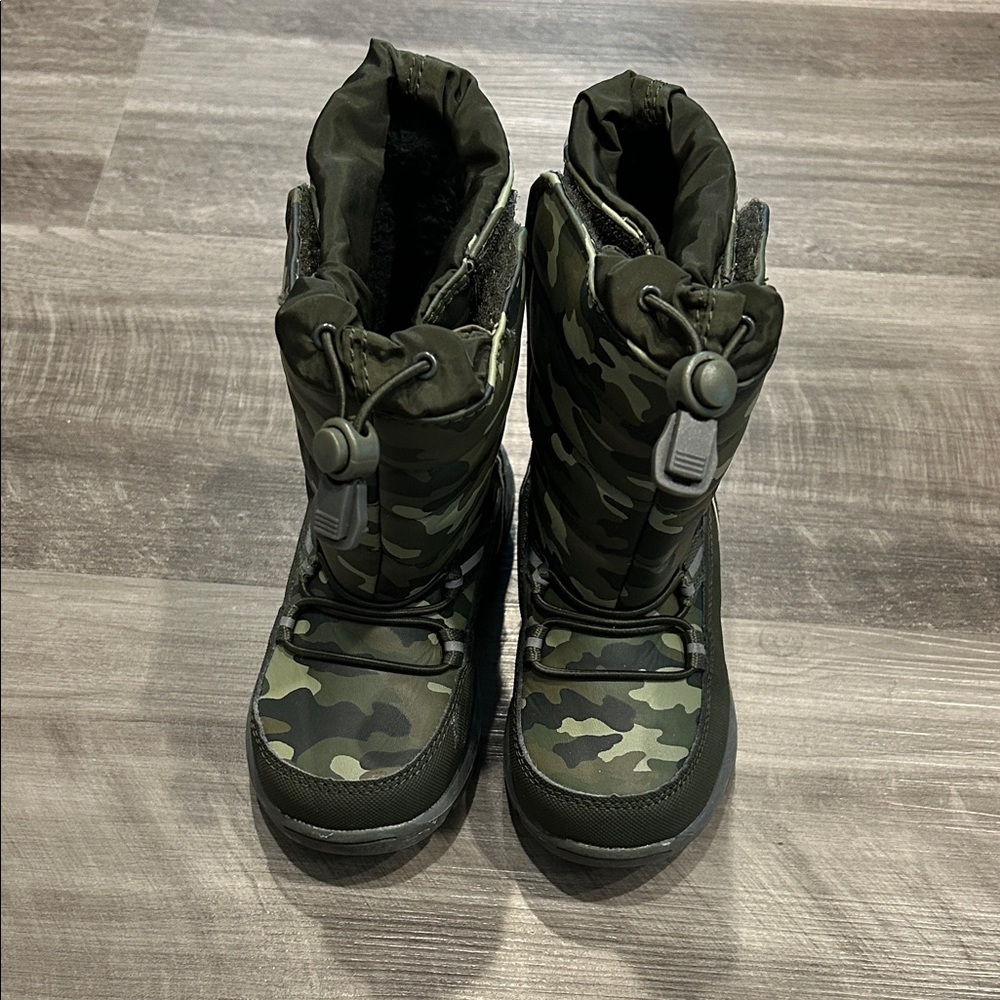 Lands' End Green Camouflage Snow Boots